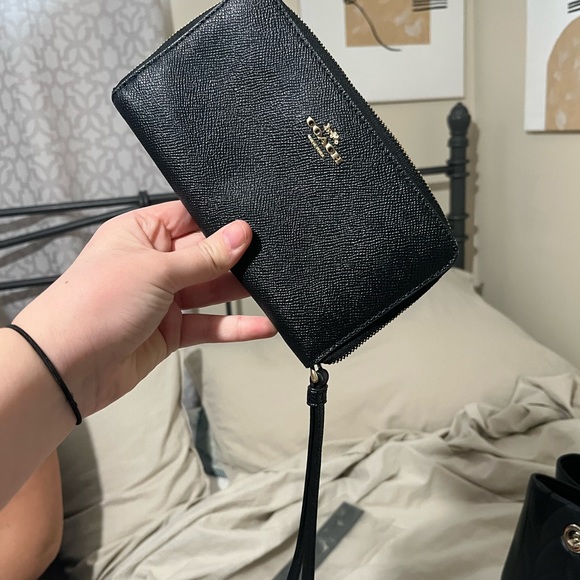 Coach Wallet - Picture 4 of 5